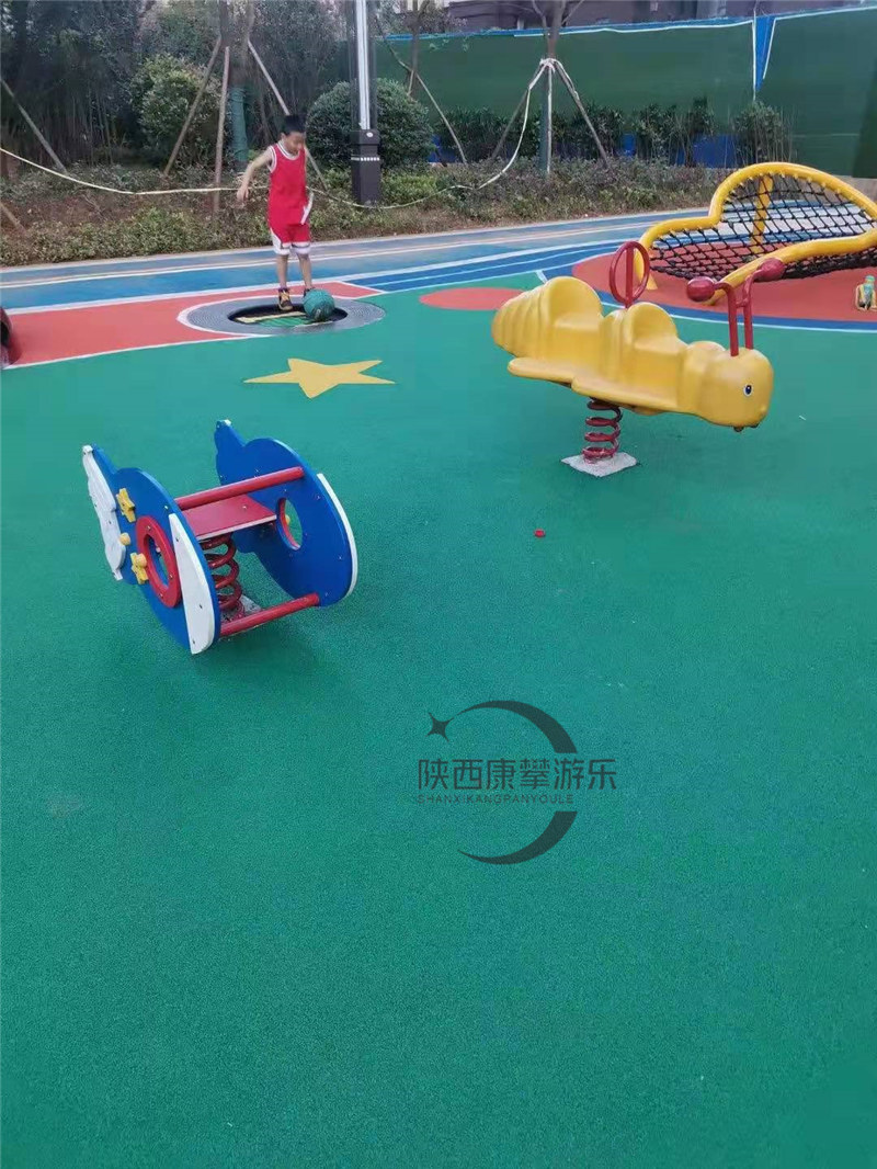 景區(qū)游樂(lè)場(chǎng)EPDM彩色塑膠地面鋪