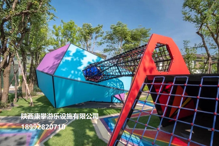 戶(hù)外攀爬組合設(shè)備